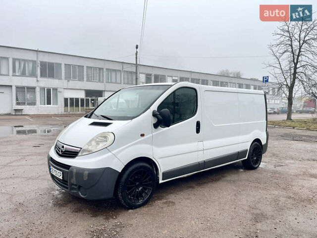Белый Опель Виваро, объемом двигателя 2 л и пробегом 367 тыс. км за 6800 $, фото 1 на Automoto.ua