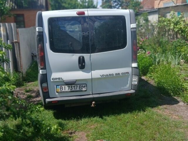 Білий Опель Віваро, об'ємом двигуна 2.5 л та пробігом 303 тис. км за 6569 $, фото 1 на Automoto.ua