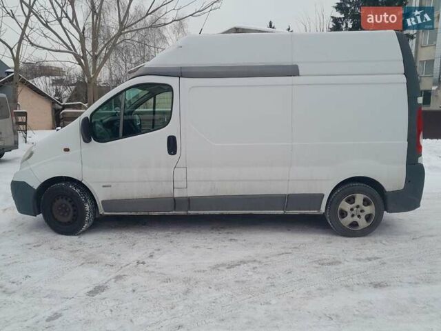 Белый Опель Виваро, объемом двигателя 2 л и пробегом 277 тыс. км за 11900 $, фото 1 на Automoto.ua