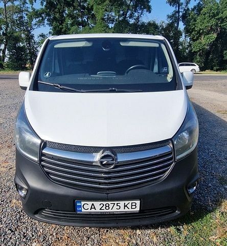 Білий Опель Віваро, об'ємом двигуна 1.6 л та пробігом 253 тис. км за 12500 $, фото 1 на Automoto.ua