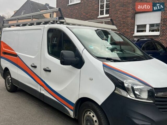 Белый Опель Виваро, объемом двигателя 1.6 л и пробегом 330 тыс. км за 9499 $, фото 1 на Automoto.ua