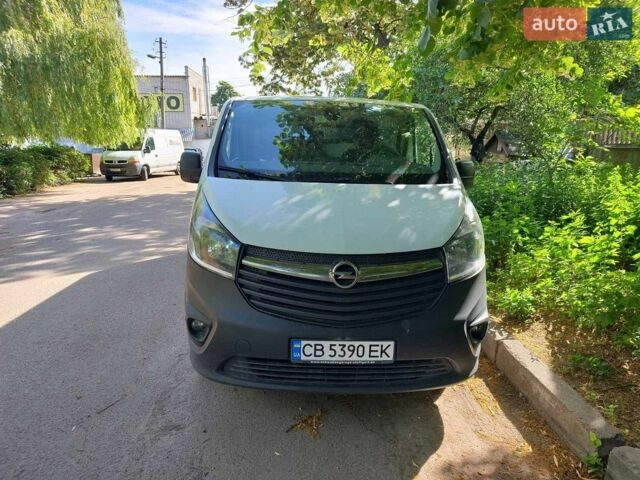 Белый Опель Виваро, объемом двигателя 1.6 л и пробегом 285 тыс. км за 12500 $, фото 1 на Automoto.ua