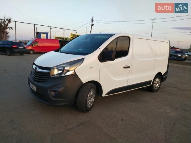 Белый Опель Виваро, объемом двигателя 1.6 л и пробегом 358 тыс. км за 12400 $, фото 1 на Automoto.ua