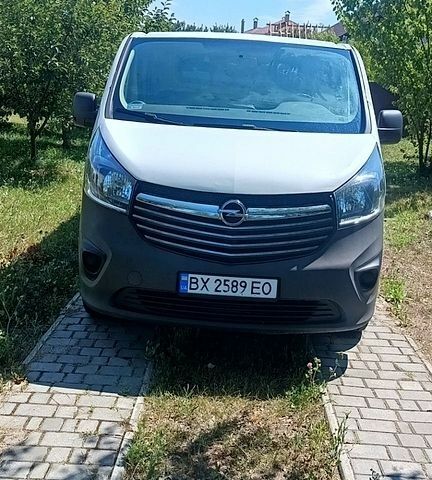 Білий Опель Віваро, об'ємом двигуна 1.6 л та пробігом 214 тис. км за 12200 $, фото 1 на Automoto.ua