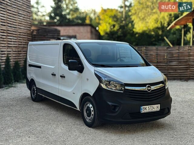 Білий Опель Віваро, об'ємом двигуна 1.6 л та пробігом 255 тис. км за 12900 $, фото 1 на Automoto.ua