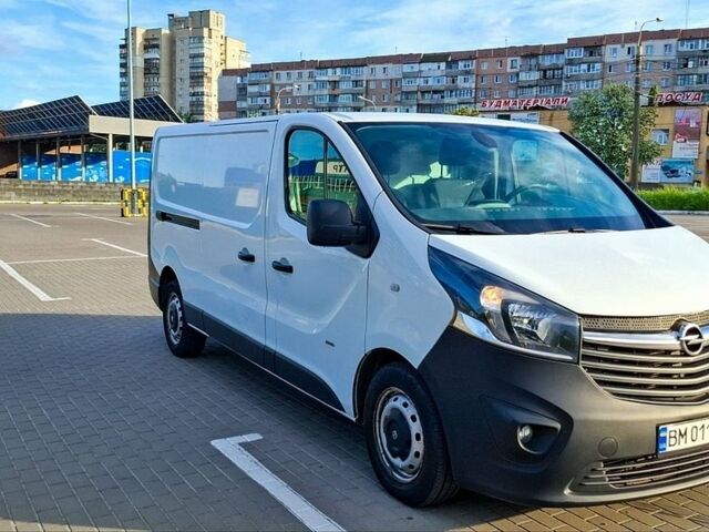 Белый Опель Виваро, объемом двигателя 1.6 л и пробегом 270 тыс. км за 16950 $, фото 1 на Automoto.ua