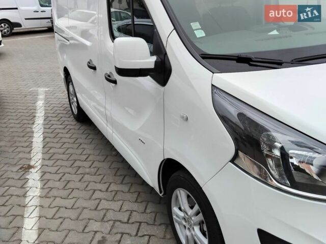 Белый Опель Виваро, объемом двигателя 1.6 л и пробегом 220 тыс. км за 15500 $, фото 1 на Automoto.ua