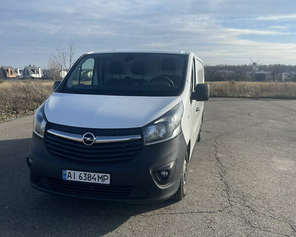 Белый Опель Виваро, объемом двигателя 1.6 л и пробегом 268 тыс. км за 9700 $, фото 1 на Automoto.ua