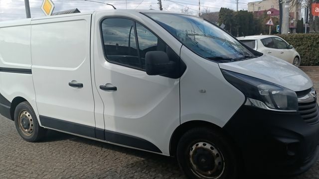 Білий Опель Віваро, об'ємом двигуна 1.6 л та пробігом 293 тис. км за 12100 $, фото 1 на Automoto.ua