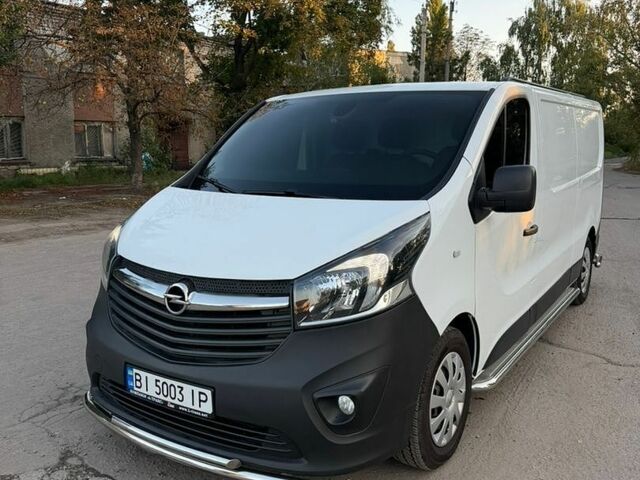 Білий Опель Віваро, об'ємом двигуна 1.6 л та пробігом 181 тис. км за 18500 $, фото 1 на Automoto.ua