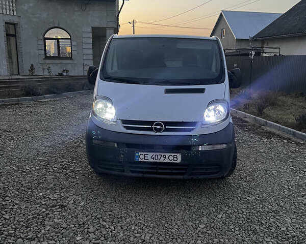 Белый Опель Виваро, объемом двигателя 1.87 л и пробегом 366 тыс. км за 5200 $, фото 1 на Automoto.ua