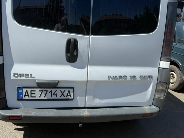 Белый Опель Виваро, объемом двигателя 1.9 л и пробегом 397 тыс. км за 6600 $, фото 1 на Automoto.ua