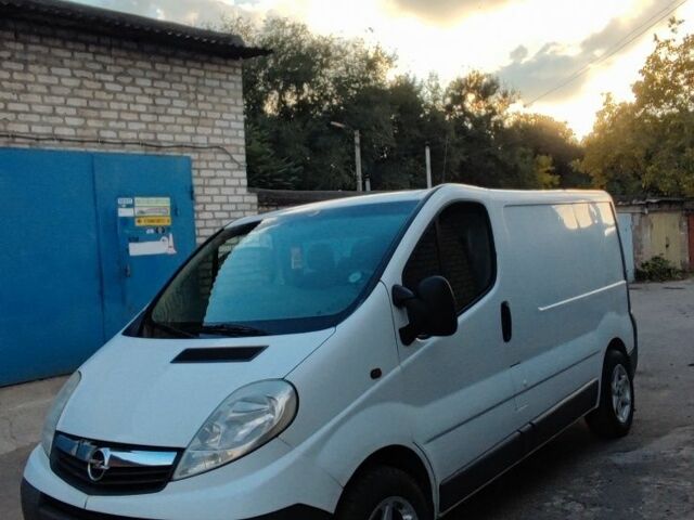 Білий Опель Віваро, об'ємом двигуна 2 л та пробігом 230 тис. км за 7300 $, фото 1 на Automoto.ua