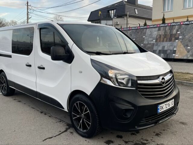 Белый Опель Виваро, объемом двигателя 1.6 л и пробегом 304 тыс. км за 13500 $, фото 1 на Automoto.ua