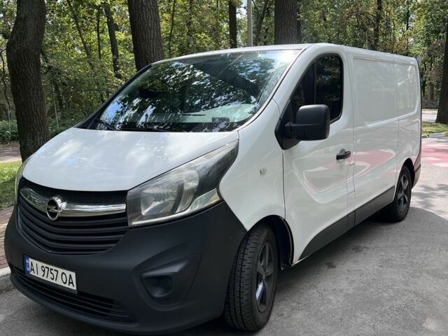 Белый Опель Виваро, объемом двигателя 1.6 л и пробегом 290 тыс. км за 14500 $, фото 1 на Automoto.ua