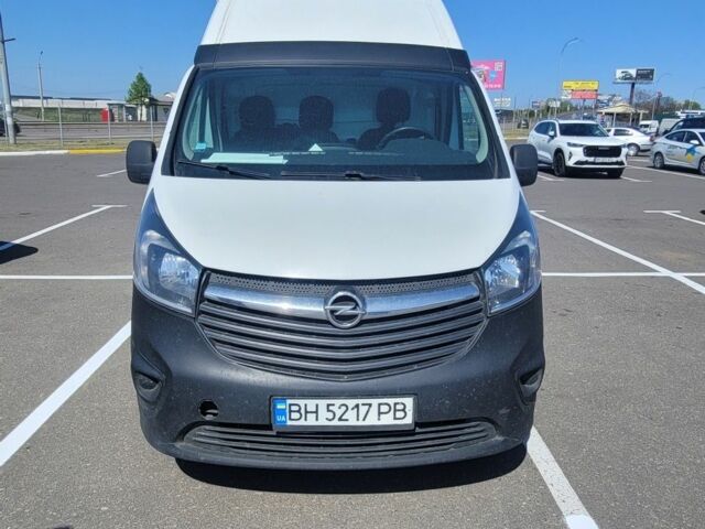 Белый Опель Виваро, объемом двигателя 1.6 л и пробегом 232 тыс. км за 14000 $, фото 1 на Automoto.ua
