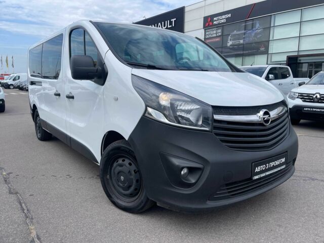 Белый Опель Виваро, объемом двигателя 1.6 л и пробегом 72 тыс. км за 25400 $, фото 1 на Automoto.ua