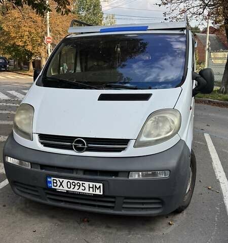 Білий Опель Віваро, об'ємом двигуна 1.87 л та пробігом 50 тис. км за 4600 $, фото 1 на Automoto.ua