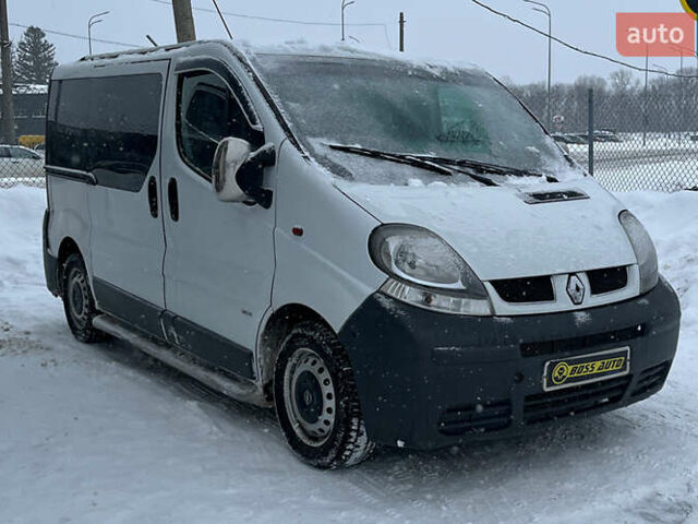 Білий Опель Віваро, об'ємом двигуна 1.9 л та пробігом 283 тис. км за 6000 $, фото 1 на Automoto.ua