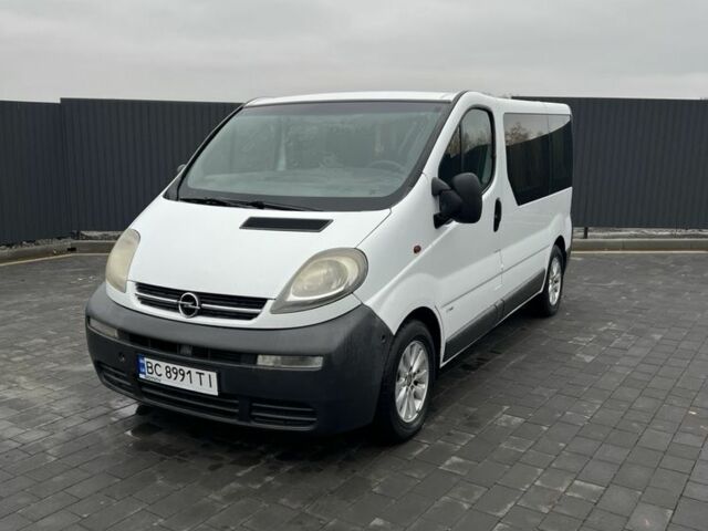 Белый Опель Виваро, объемом двигателя 1.9 л и пробегом 390 тыс. км за 5100 $, фото 1 на Automoto.ua