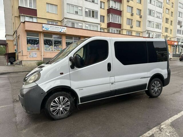Белый Опель Виваро, объемом двигателя 1.9 л и пробегом 240 тыс. км за 6100 $, фото 1 на Automoto.ua