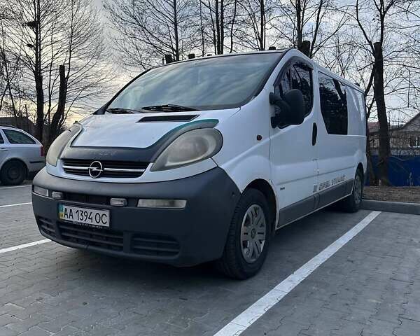 Белый Опель Виваро, объемом двигателя 1.9 л и пробегом 527 тыс. км за 6997 $, фото 1 на Automoto.ua