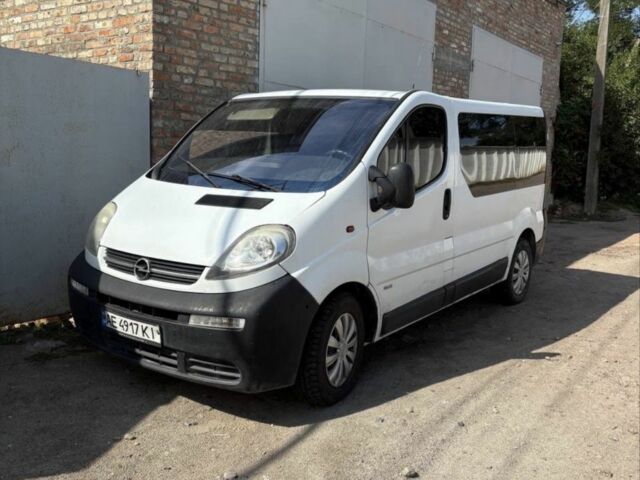 Білий Опель Віваро, об'ємом двигуна 1.9 л та пробігом 300 тис. км за 6000 $, фото 1 на Automoto.ua