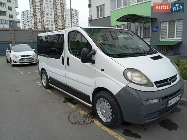 Белый Опель Виваро, объемом двигателя 1.9 л и пробегом 310 тыс. км за 6500 $, фото 1 на Automoto.ua