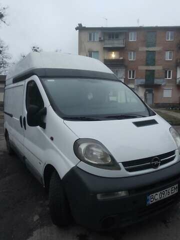 Белый Опель Виваро, объемом двигателя 1.87 л и пробегом 340 тыс. км за 4999 $, фото 1 на Automoto.ua