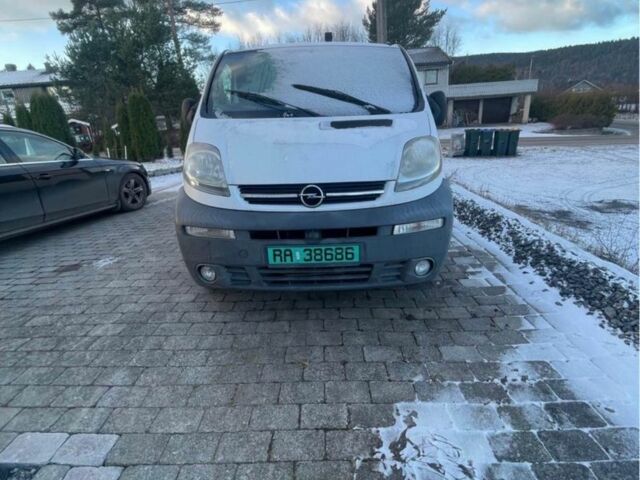 Білий Опель Віваро, об'ємом двигуна 1.9 л та пробігом 308 тис. км за 2600 $, фото 1 на Automoto.ua