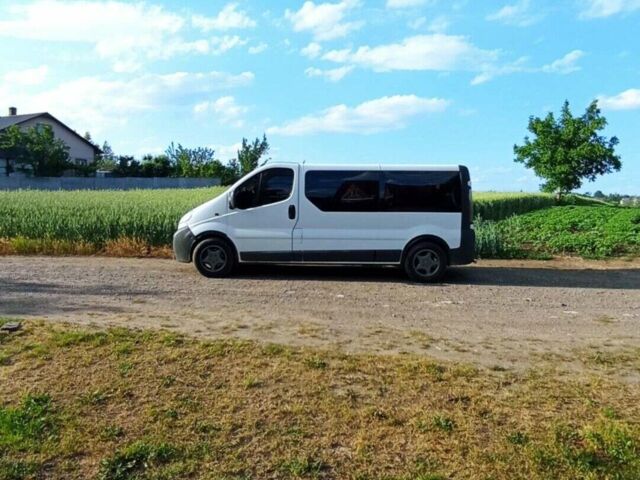 Білий Опель Віваро, об'ємом двигуна 1.9 л та пробігом 380 тис. км за 8700 $, фото 1 на Automoto.ua
