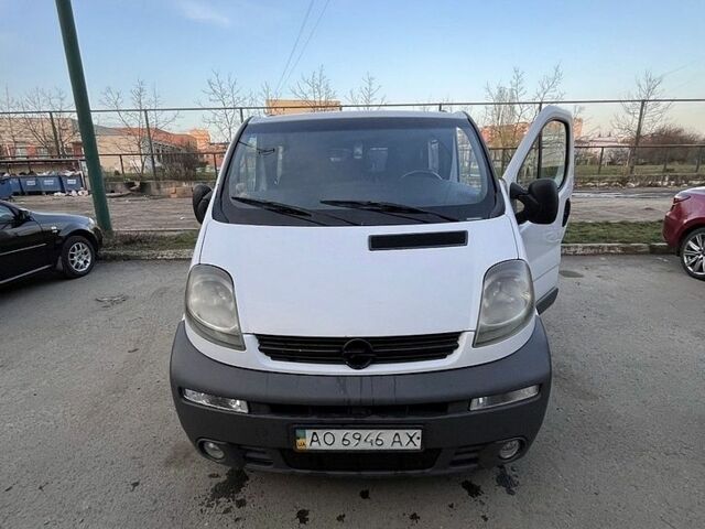 Белый Опель Виваро, объемом двигателя 1.9 л и пробегом 475 тыс. км за 7200 $, фото 1 на Automoto.ua