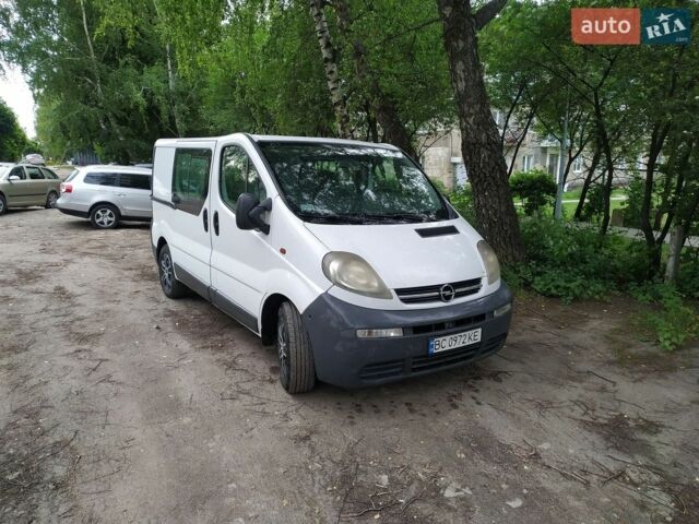 Белый Опель Виваро, объемом двигателя 1.87 л и пробегом 380 тыс. км за 5500 $, фото 1 на Automoto.ua