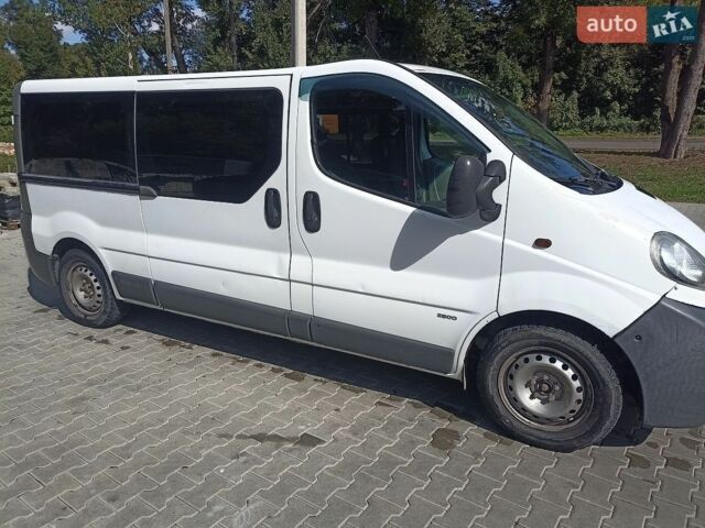 Белый Опель Виваро, объемом двигателя 1.9 л и пробегом 571 тыс. км за 5897 $, фото 1 на Automoto.ua