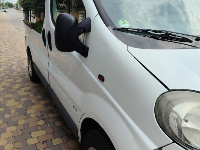 Белый Опель Виваро, объемом двигателя 1.9 л и пробегом 277 тыс. км за 6800 $, фото 1 на Automoto.ua