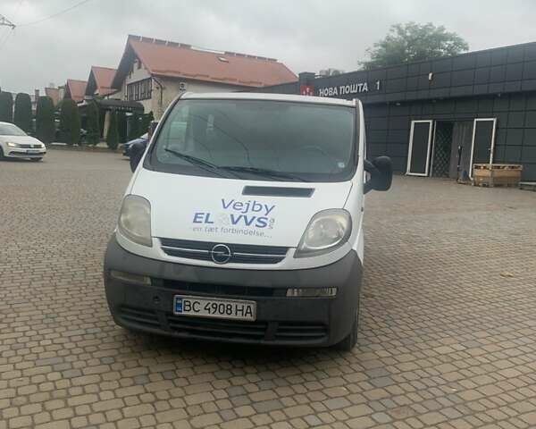 Білий Опель Віваро, об'ємом двигуна 1.9 л та пробігом 412 тис. км за 6800 $, фото 1 на Automoto.ua