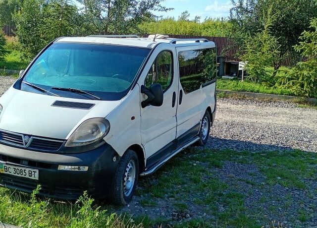 Білий Опель Віваро, об'ємом двигуна 0 л та пробігом 250 тис. км за 4997 $, фото 1 на Automoto.ua