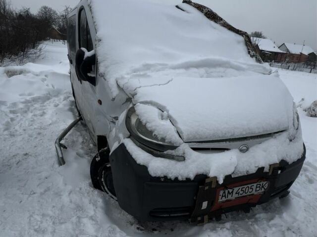 Білий Опель Віваро, об'ємом двигуна 0 л та пробігом 300 тис. км за 3500 $, фото 1 на Automoto.ua