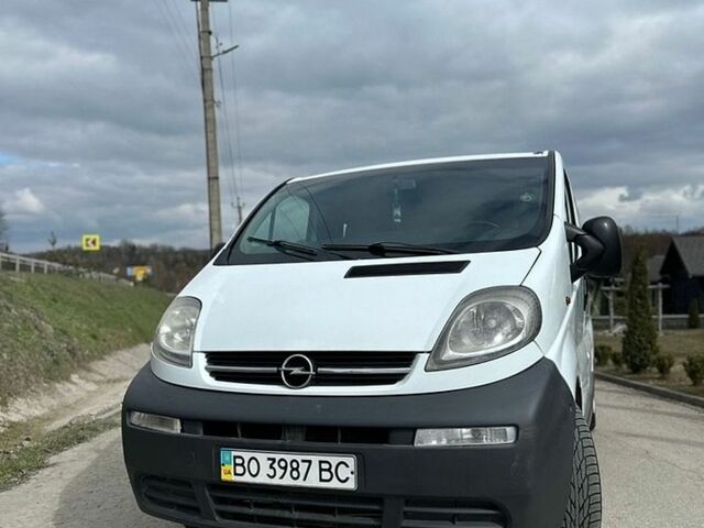 Белый Опель Виваро, объемом двигателя 1.87 л и пробегом 275 тыс. км за 7600 $, фото 1 на Automoto.ua