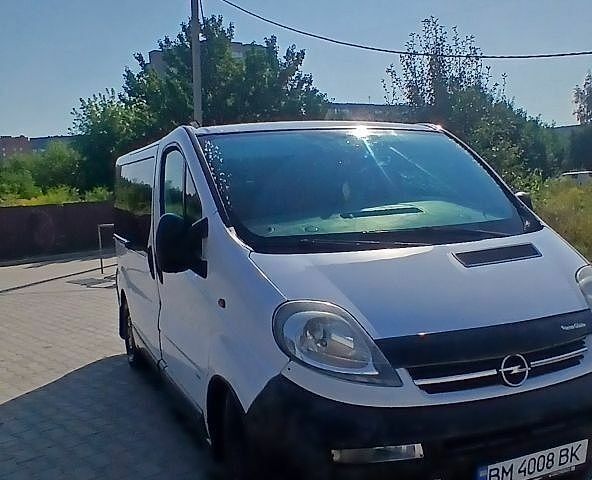 Білий Опель Віваро, об'ємом двигуна 2.46 л та пробігом 350 тис. км за 4850 $, фото 1 на Automoto.ua