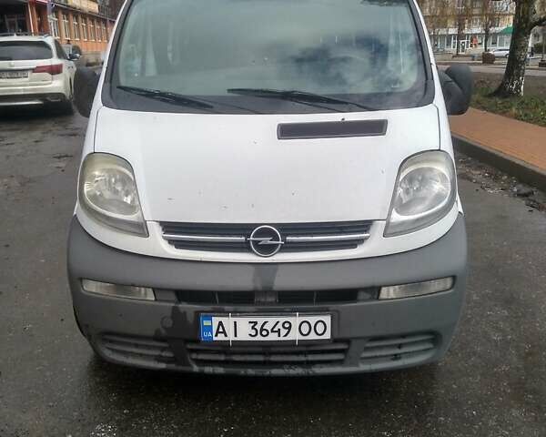 Білий Опель Віваро, об'ємом двигуна 1.9 л та пробігом 525 тис. км за 5500 $, фото 1 на Automoto.ua