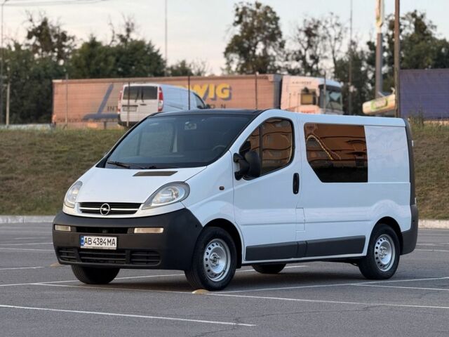Белый Опель Виваро, объемом двигателя 1.9 л и пробегом 280 тыс. км за 7800 $, фото 1 на Automoto.ua