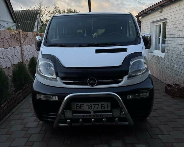Белый Опель Виваро, объемом двигателя 1.87 л и пробегом 374 тыс. км за 7900 $, фото 1 на Automoto.ua