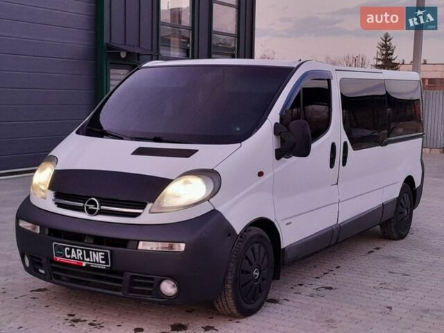 Белый Опель Виваро, объемом двигателя 2.46 л и пробегом 371 тыс. км за 6700 $, фото 1 на Automoto.ua