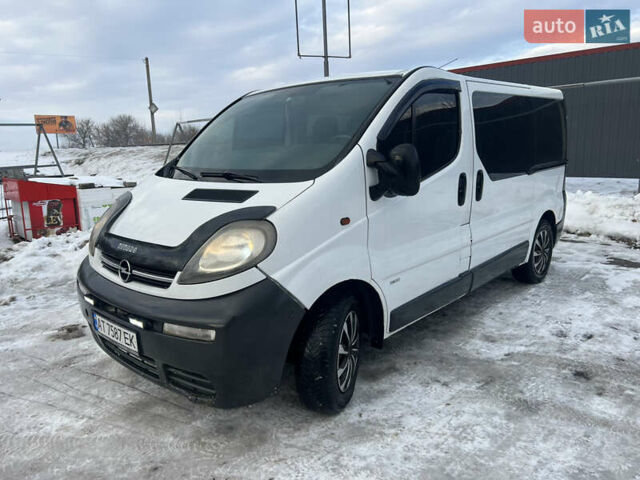Білий Опель Віваро, об'ємом двигуна 1.87 л та пробігом 400 тис. км за 4700 $, фото 1 на Automoto.ua