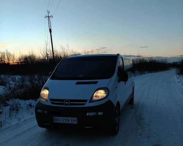Белый Опель Виваро, объемом двигателя 1.9 л и пробегом 341 тыс. км за 7350 $, фото 1 на Automoto.ua