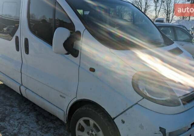 Белый Опель Виваро, объемом двигателя 1.87 л и пробегом 342 тыс. км за 6500 $, фото 1 на Automoto.ua