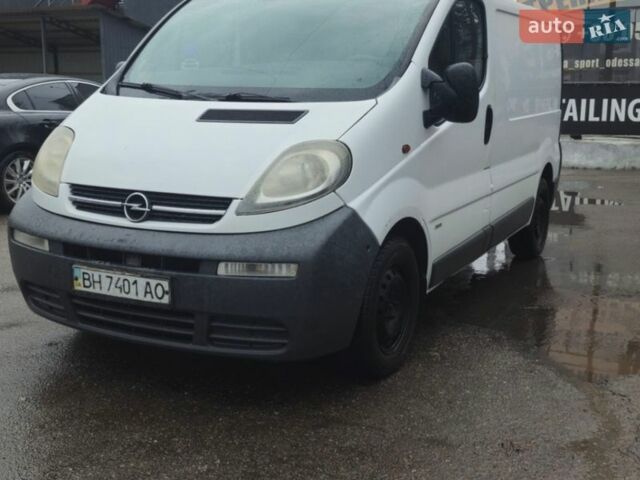 Белый Опель Виваро, объемом двигателя 1.9 л и пробегом 254 тыс. км за 6400 $, фото 1 на Automoto.ua