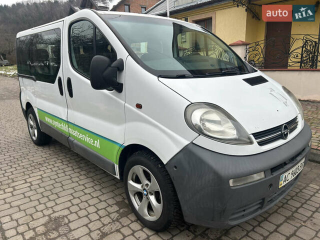 Белый Опель Виваро, объемом двигателя 1.87 л и пробегом 364 тыс. км за 5700 $, фото 1 на Automoto.ua