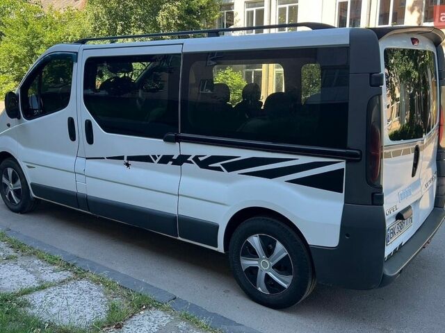 Белый Опель Виваро, объемом двигателя 1.87 л и пробегом 550 тыс. км за 6200 $, фото 1 на Automoto.ua